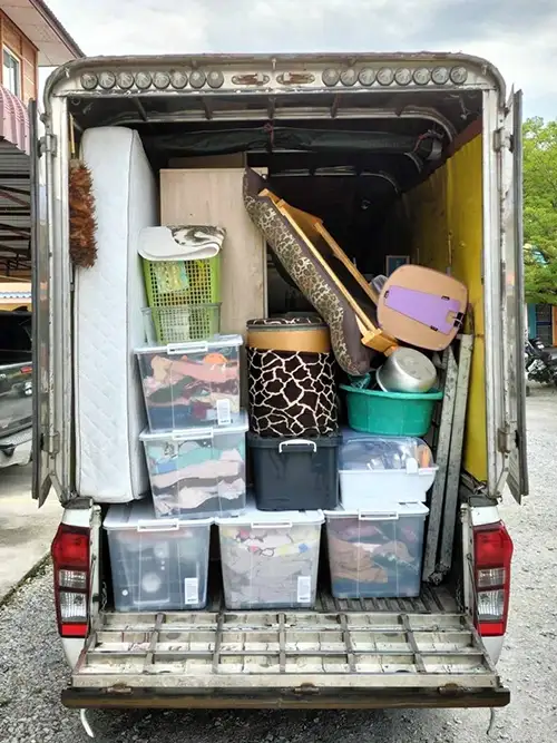 ขนของย้ายบ้าน